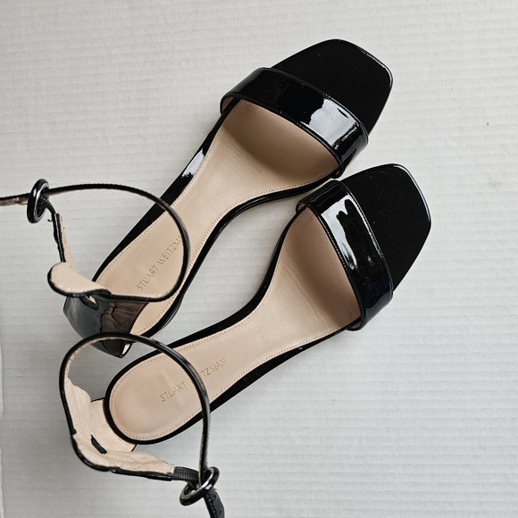 Stuart Weitzman Short Rounded Block Sandal - Picture 3 of 5